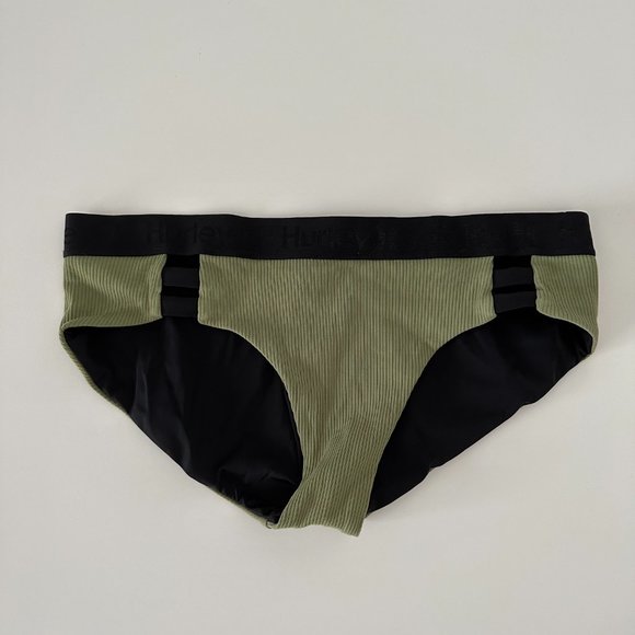 Hurley green halter two piece swimsuit, Size M top and S bottom - Picture 3 of 7